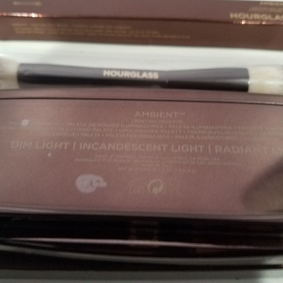 ⭐HOURGLASS SET Ambient Palette +2-Sided Brush $110 - Picture 15 of 16